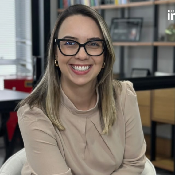 Terceirizar o Departamento Pessoal ou contratar alguém internamente: o que uma pequena empresa precisa avaliar?